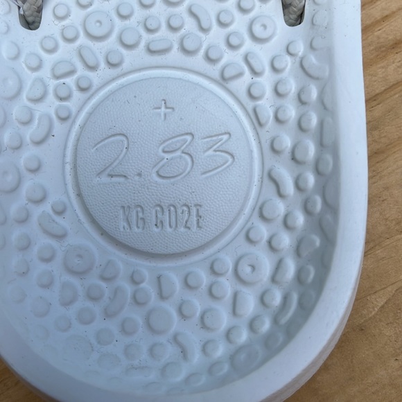 Allbirds Flip Flops! Great condition. Sz 10. Worn twice! - Picture 3 of 6